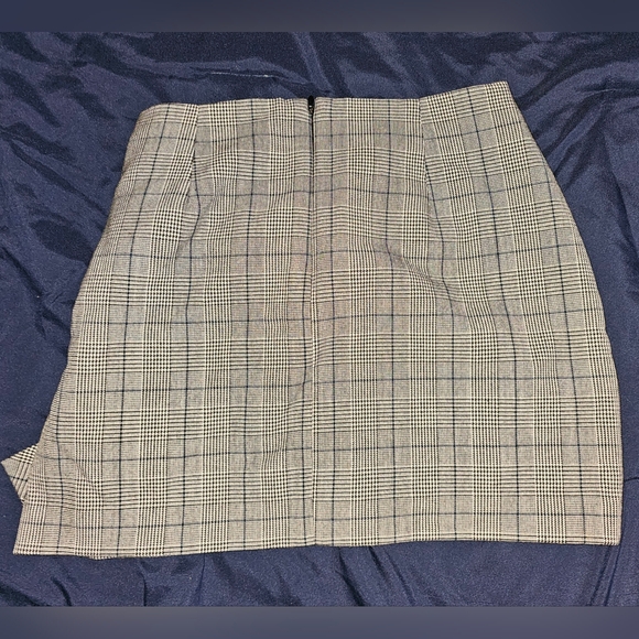 Forever 21 plaid skirt - Picture 3 of 5